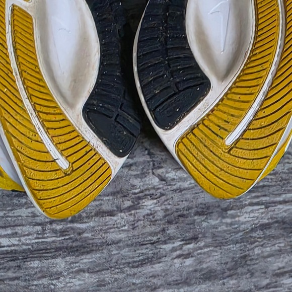 Nike Air Zoom Pegasus 38 Michigan Wolverines Navy Yellow Running Shoes M 4.5 W 6 - Picture 14 of 15